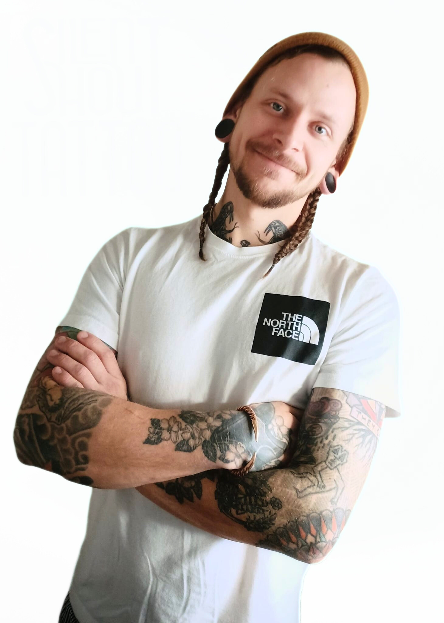Kjell Saxberg - professionell tatuerare och konstnär på Silent Shout Tattoo